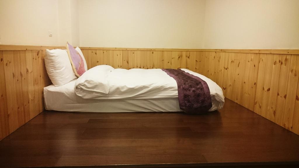 Sun Moon Lake Crystal B&B Nantou Exterior foto
